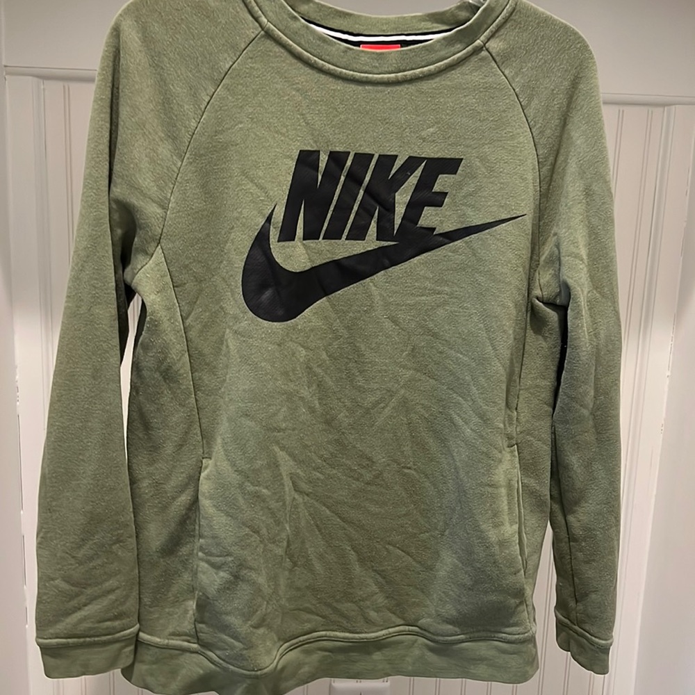 Nike Pocket Sweatshirt